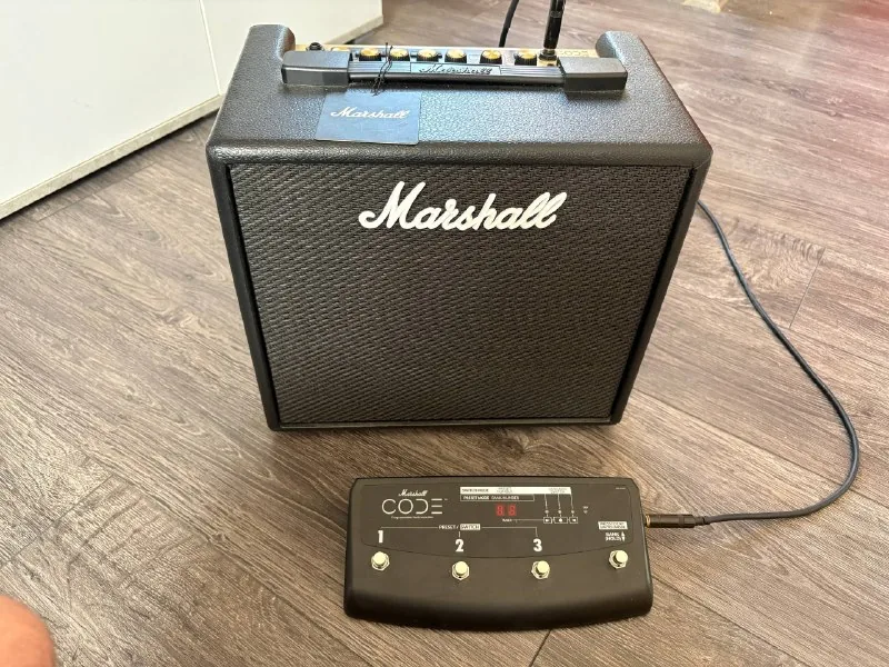 Комбоусилитель MARSHALL CODE 25, педаль контроллер MARSHALL PEDL-91009 1