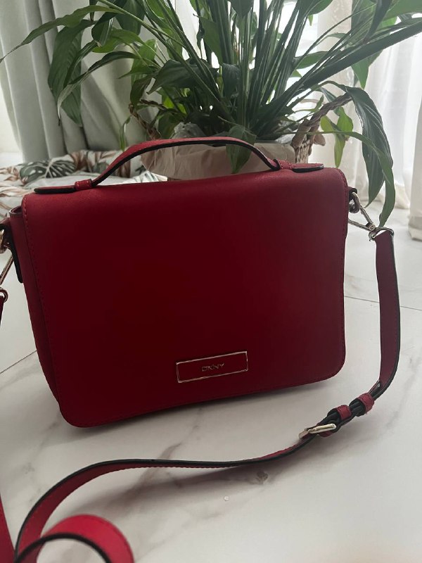 Сумка DKNY натуральная кожа