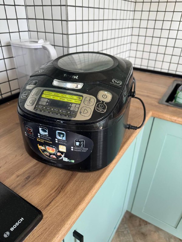 дрель Bosch, осушитель воздуха, блендер Philips, мультиварка Tefal 5