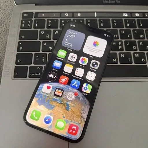 iPhone 12
