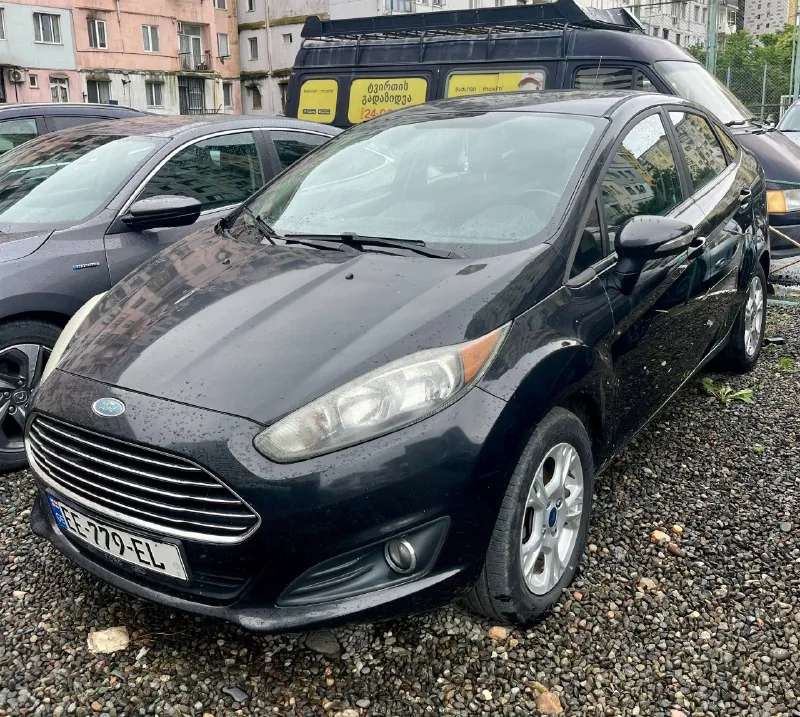 Ford Fiesta 2014 1.6 автомат 1