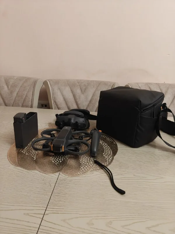 DJI Avata 2 FPV-дрон с очками и пультом 1