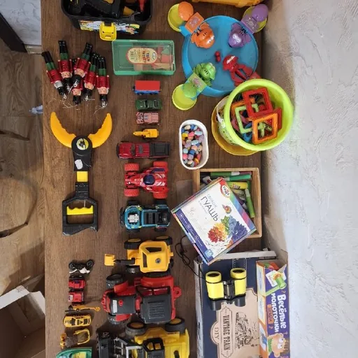 Игрушки, книги, дартс, настолка, мозаика, нагрудник