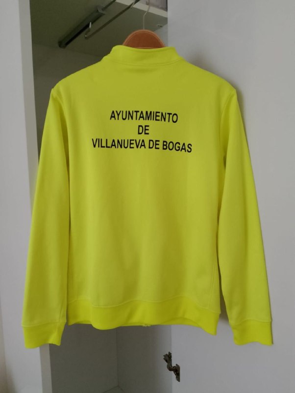Олимпийка Joma Sport, толстовка H&M, спортивные брюки Old Navy, толстовка Zara, толстовка Adidas 2