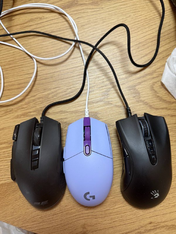 мышки, оперативная память 8GB, мониторы 27 дюймов, WiFi роутер, картридж, кронштейн телевизора, коврик 3XL, арбг контроллеры, крепление водяного охлаждения, вентиляторы для компьютера