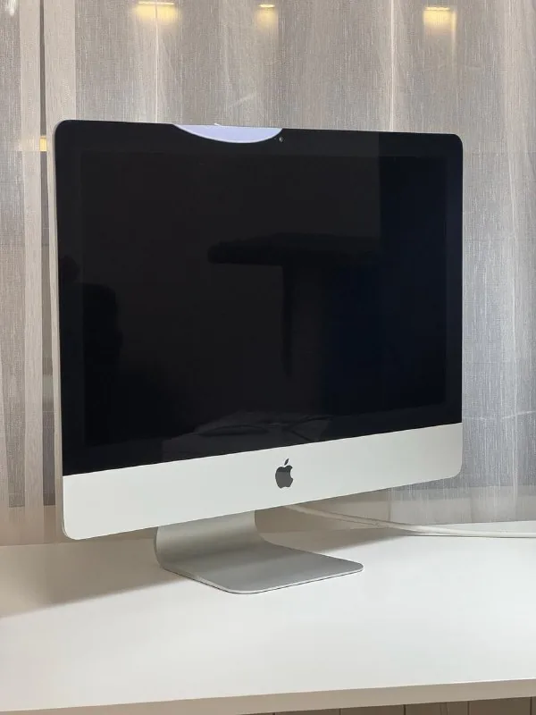 Apple iMac 21.5 Late 2013 1