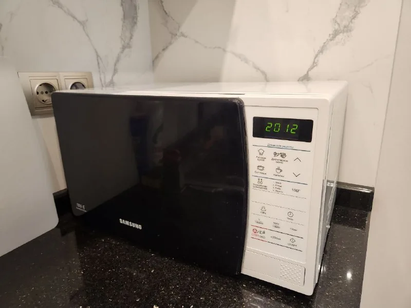 Микроволновка Samsung 1