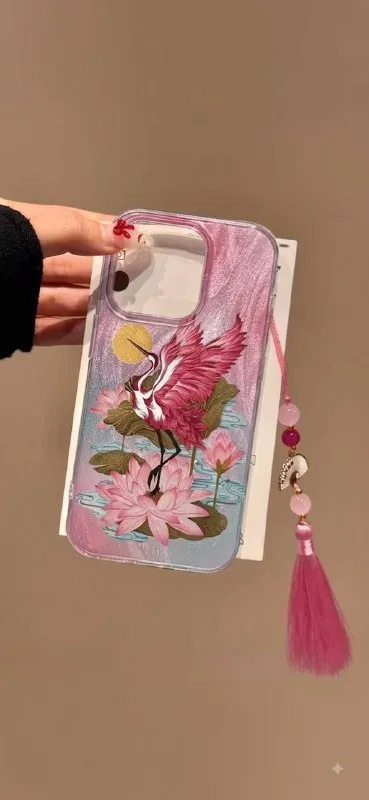 Чехлы на iPhone 14 Pro и 14 Pro Max