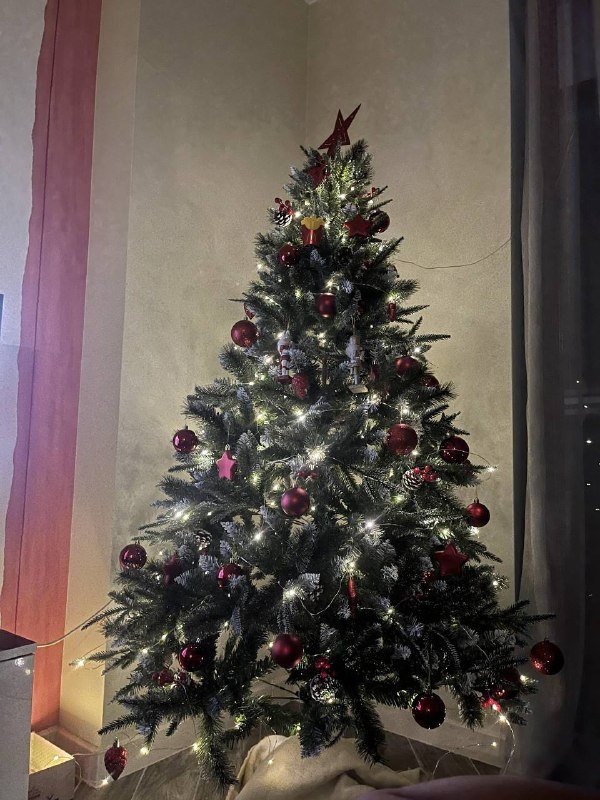 Ёлка 180 см с украшениями и гирляндами 2