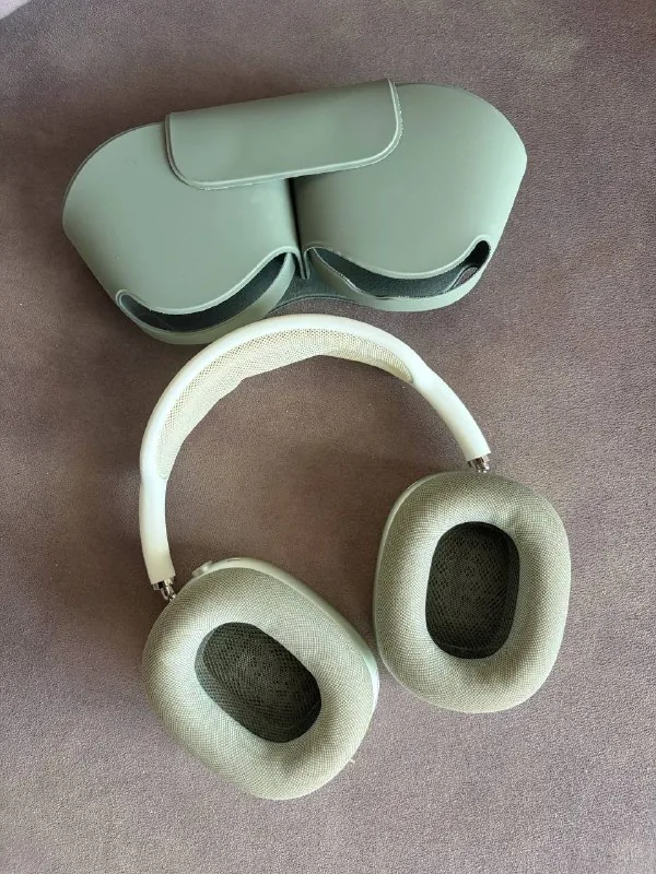 AirPods Max 1