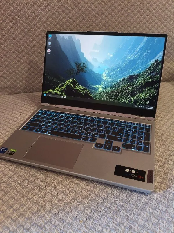 Lenovo Legion 5 15IAH7 1