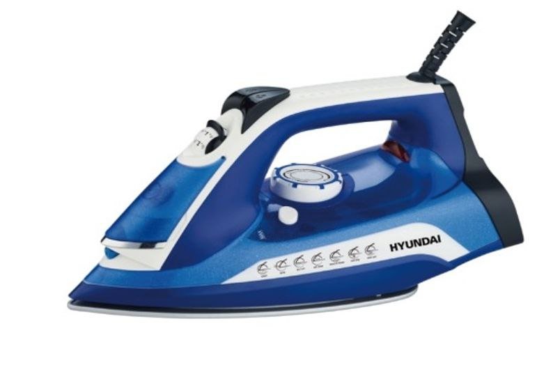 Утюг и гладильная доска