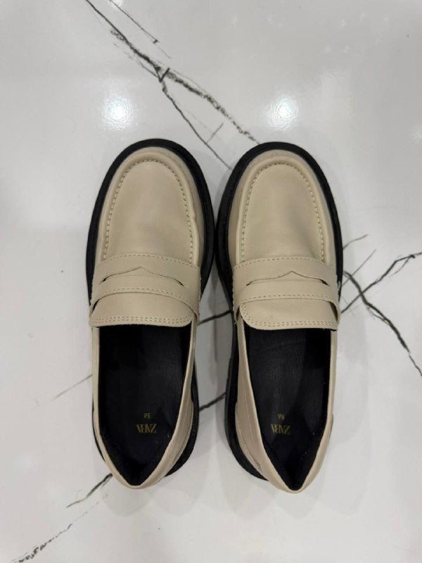 Пальто, кофта, джинсы, мокасины для детей 6