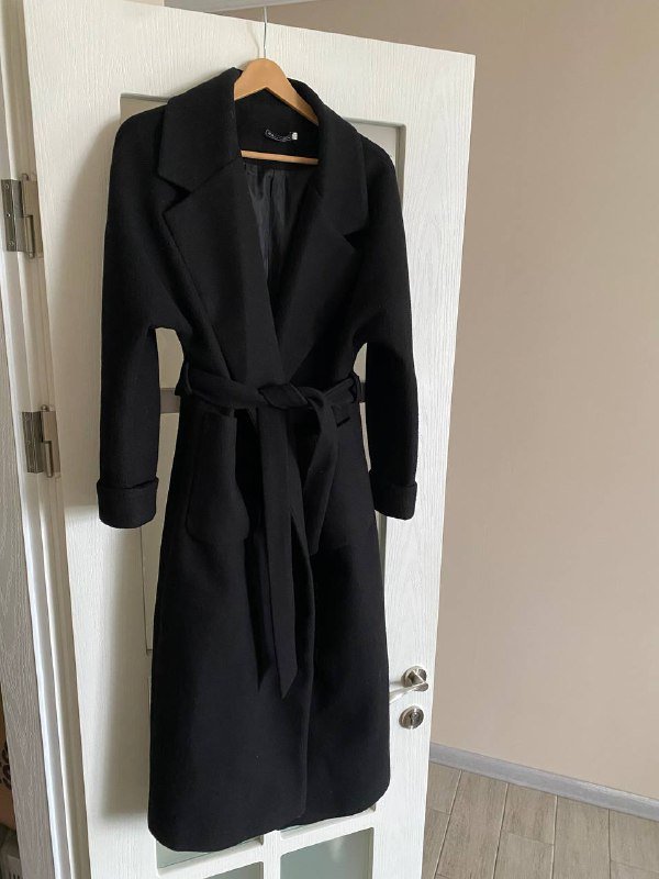 Теплое драповое пальто черного цвета размер 44