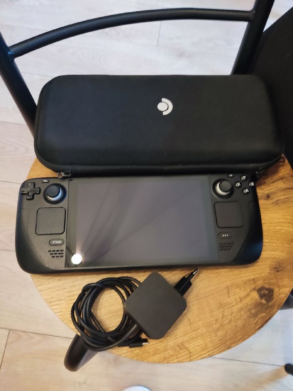 Nintendo Switch, Steamdeck 512gb, Razer Blade 15 4