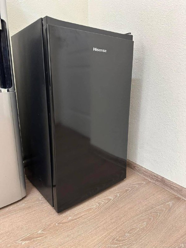 Холодильник Hisense 290 лари 2