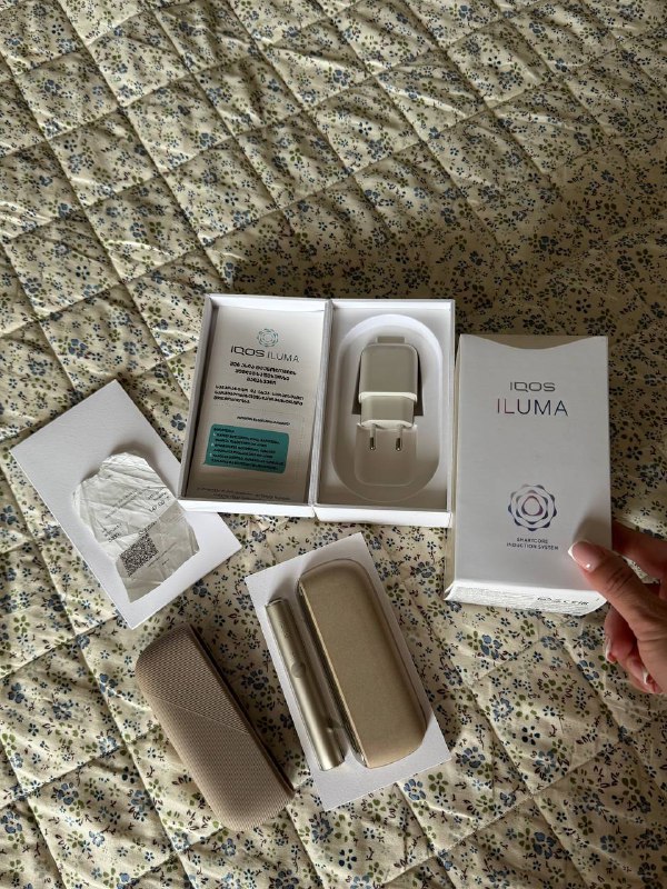 IQOS Iluma в идеальном состоянии с чехлом
