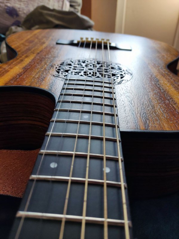 Гитара электроакустическая