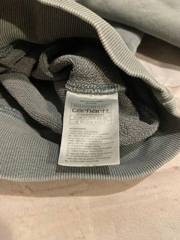Carhartt sweater size S-M 5