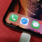 iPhone Xs 64GB Gold 3