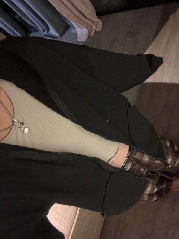 бомбер, коричневый кардиган, рубашки, черная зипка, джинсы, платье детская одежда 5