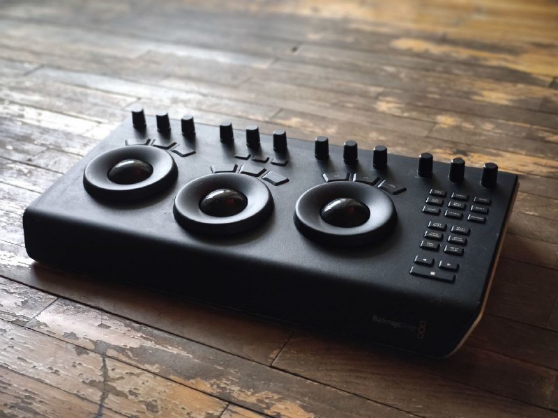 Blackmagic micro panel, монитор Eizo CG247X, Macbook pro m1 pro 16