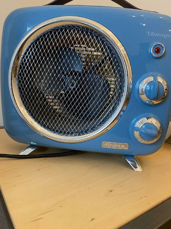 Скатерть из новогодней коллекции IKEA, тепловентилятор Ariete 6