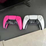 PS5, два джойстика, один розовый геймпад 4