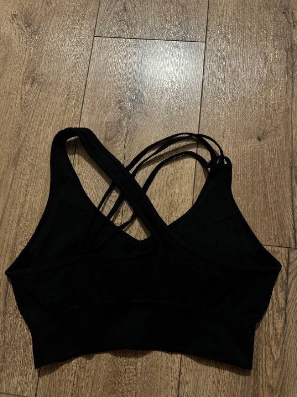 Спортивный топ черный