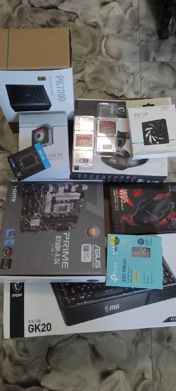 ПК с процессором i3-12100f, видеокартой RX580, 16GB RAM, монитор HP24f