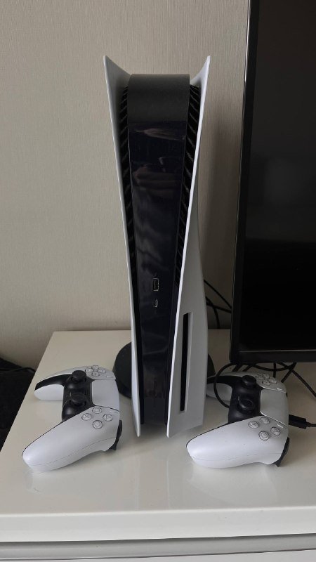 PS5 с дискводом, 2 геймпада