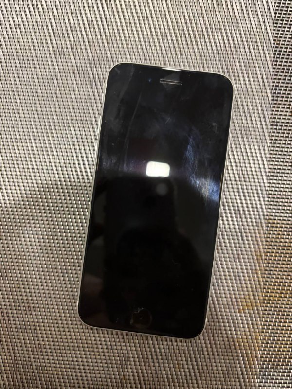 ноутбук Dell Vostro 5370, iPhone SE 2020, беспроводная мышь Lenovo 4
