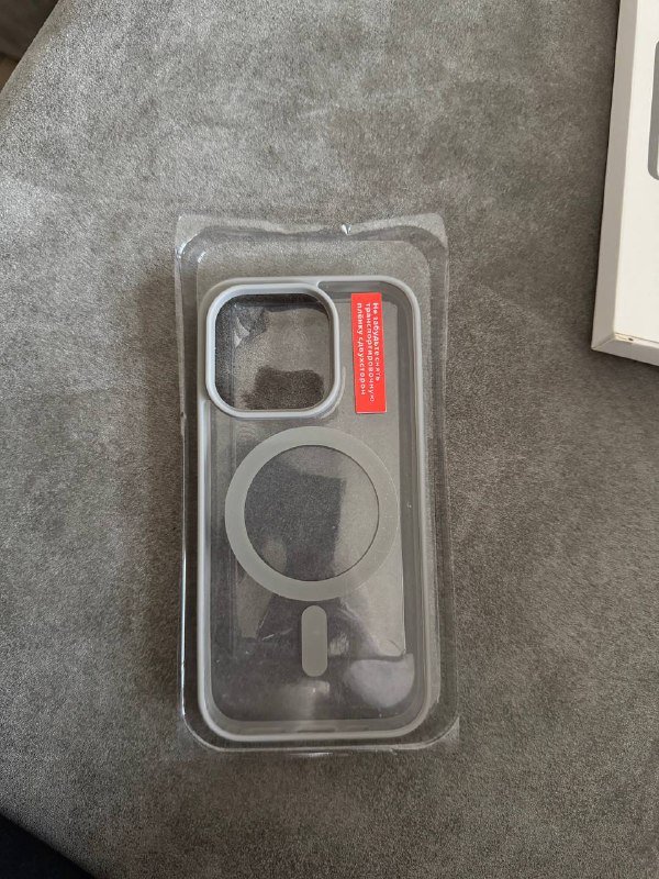 Чехол на iPhone 15 pro 2