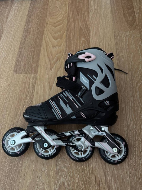Роликовые коньки Reaction R200 защита сумка