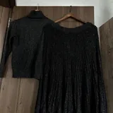 Dresses, suit, skirt and long-sleeve top 8