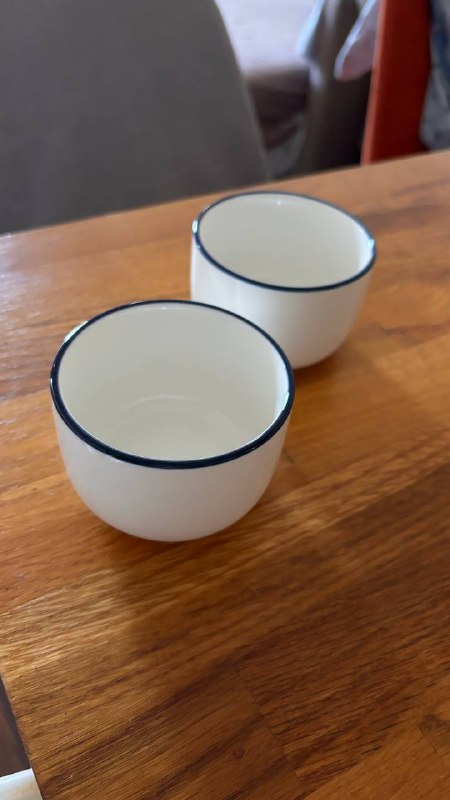 Пластиковые контейнеры, суповые тарелки, соусники, ножи 3