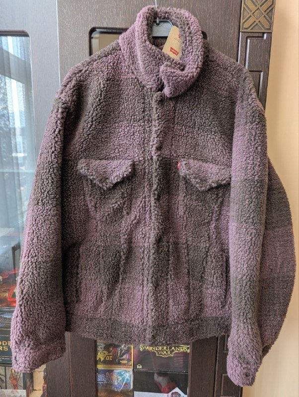 Штаны Gramicci, рубашка Cotton On, свитер Nike, куртки Baracuta, Levi's 9