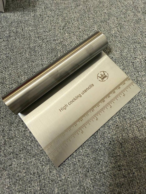 Аэрограф, кольца для выпекания, шпатель, коробки для тортов, столик, перчатки, блокнот 3