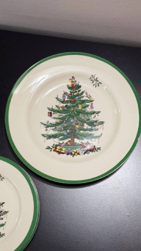 4 тарелки с рождественской елкой 2