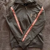 Женский спортивный костюм Under Armour 1