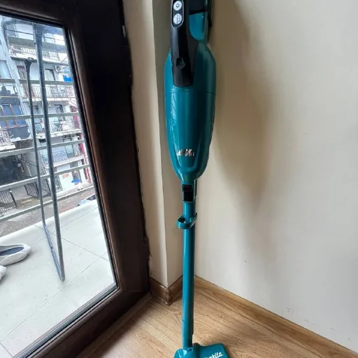 Беспроводной аккумуляторный пылесос Makita DCL281FZ