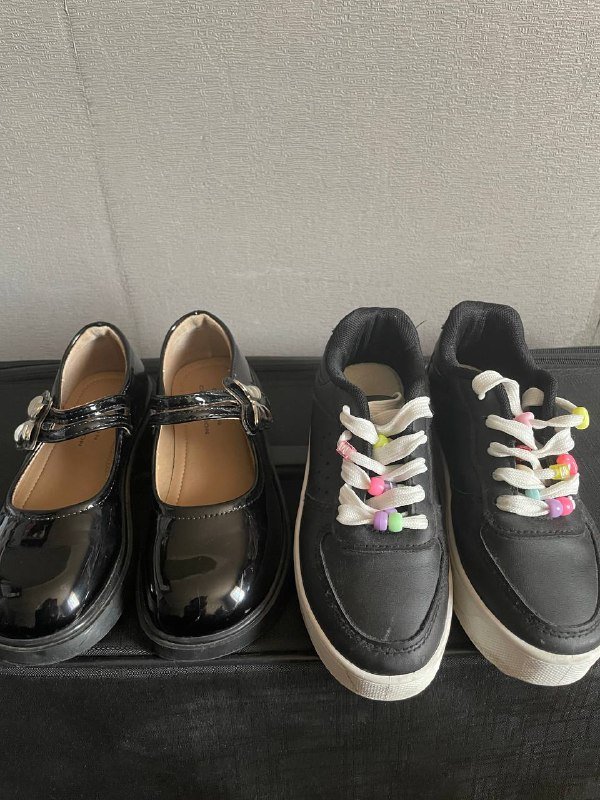 Сапожки 28 размер, Лаковые туфли 37 размер, Туфли 29-30 размер, Кроссовки 3