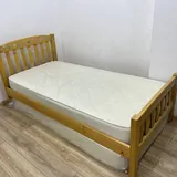 Деревянная кровать 2
