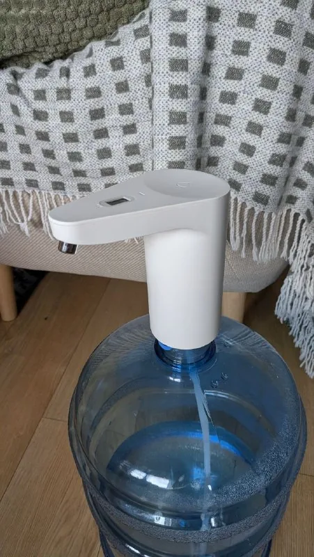 Помпа Xiaomi для бутылей с TDS-метром 1