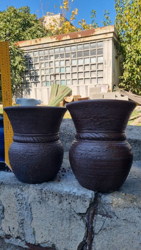 Кашпо коричневые и синие, низкие кашпо, ваза с волнистым краем