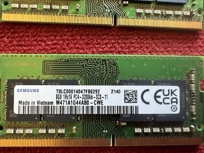 Оперативная память Samsung DDR4 2x8 ГБ 1