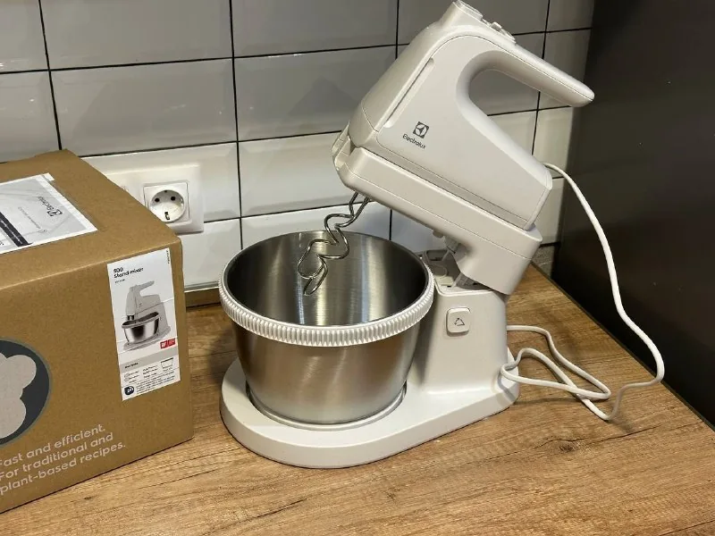 Миксер Electrolux