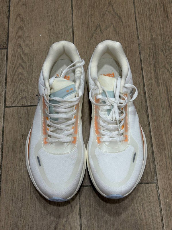 Беговые кроссовки PEAK 43 размер 2