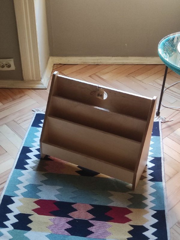 Монтессори-полочки для книг