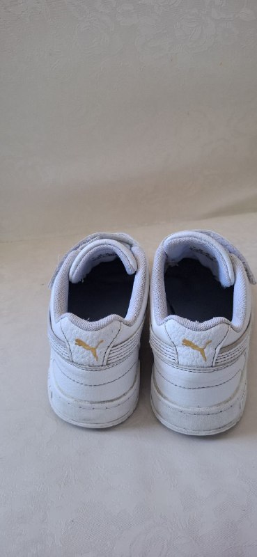 Белые кроссовки Puma 33 размер 2